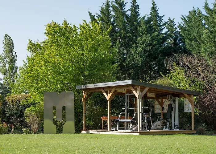 Les Carmes And Spa